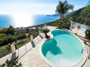 Villa with panoramic sea view pool a few km from Taormina, Letojanni